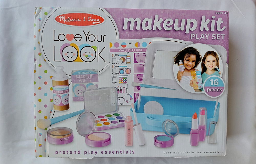 Melissa & Doug Makeup Kit Play Set - Ages 3+ 16 piece NWT